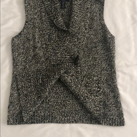 Vest - Picture 3 of 5